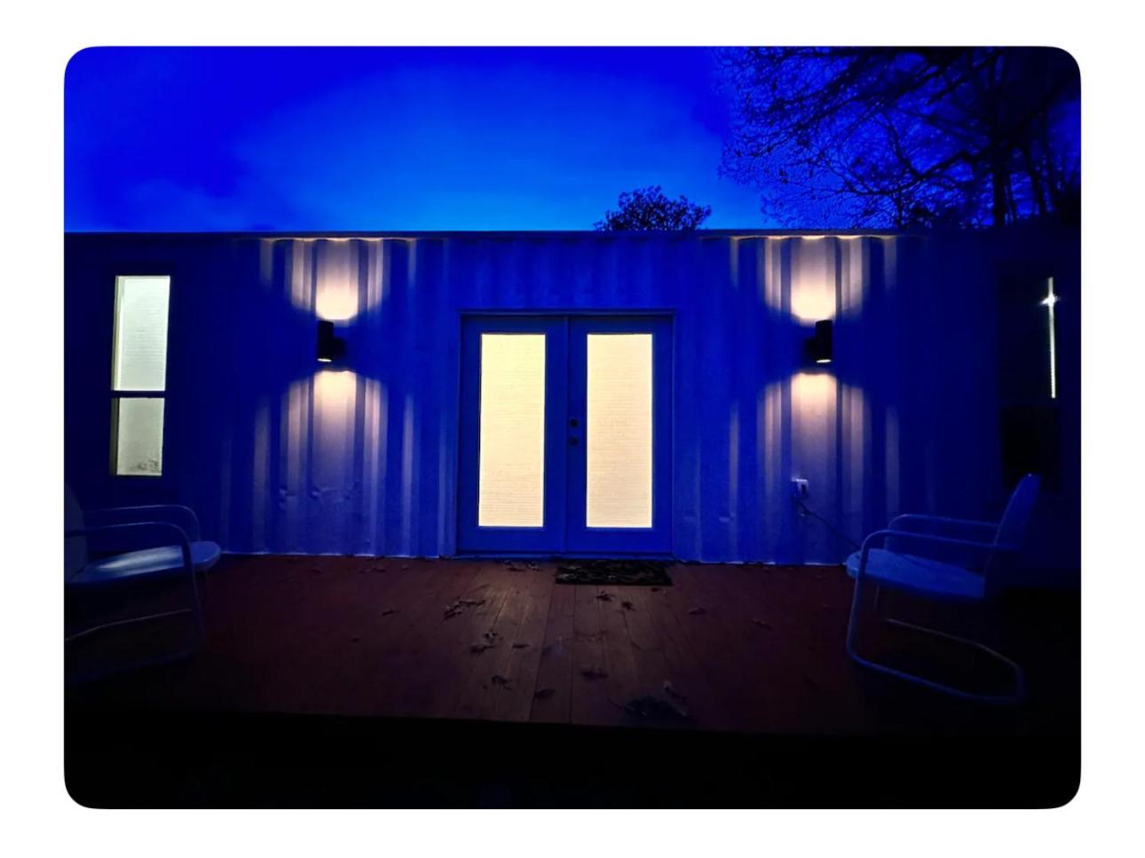 Nomehaus Shipping Container Studio Residential Neighborhood אתנס מראה חיצוני תמונה